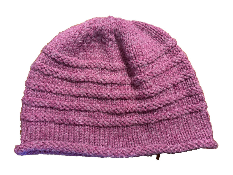 HAND KNIT HEATHER MULBERRY WOOL HAT WITH ROLL EDGE AND BAND DETAIL