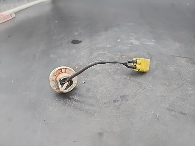 OEM BMW E30 E28 E32 325i Wheel Speed Sensor Diff 1369906 Used