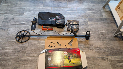 Nokta Simplex Ultra Metalldetektor mit Pinpointer und knapp zwei Jahre Garantie.