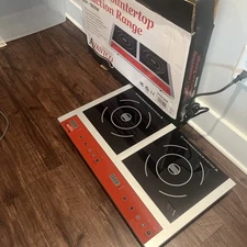 Avantco IC18DB Double Countertop Induction Range / Cooker - 120V, 1800W
