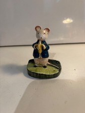 KITTY MCBRIDE " A SNACK" BESWICK ENGLAND FIGURINE.