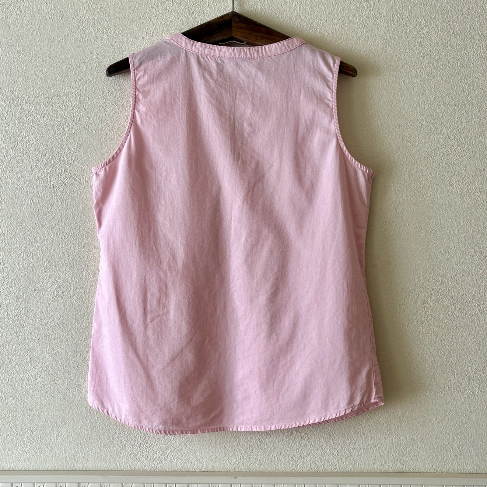 Basic Editions Sleeveless Top Split V-Neck Ruffle… - image 8