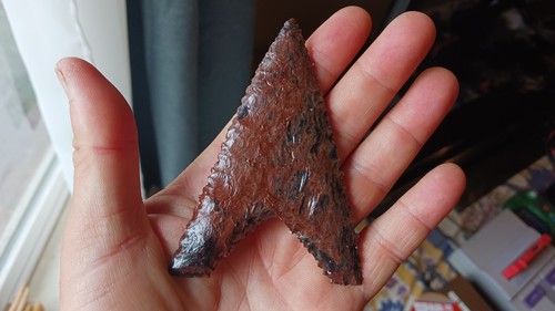 Two Flint Knapped Arrowheads. Red Mohagany Obsidian and Blue Hornstone Chert - Picture 9 of 15