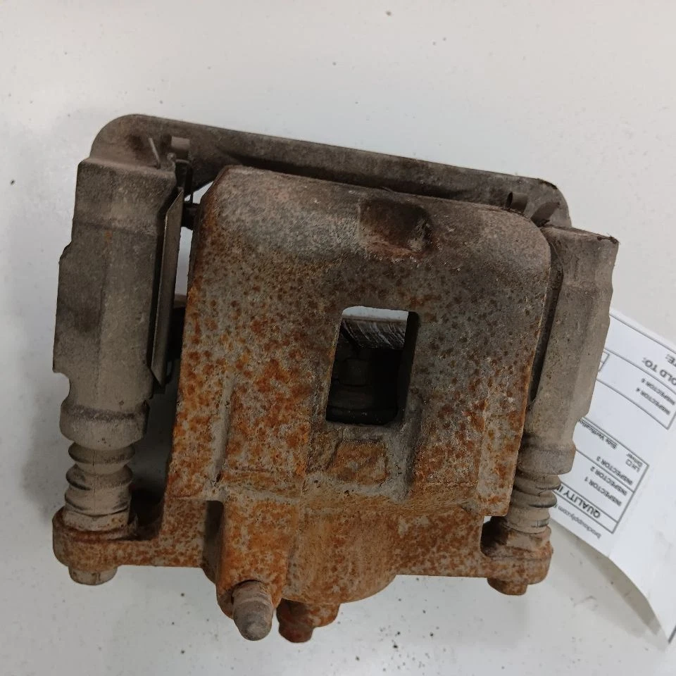 Pinza de freno delantera izquierda del conductor para Toyota Yaris 16-20 Foto 2 de 4