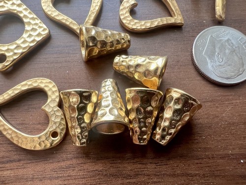 27 Pcs Hammered Gold Tone Toggle Clasps Bead Cones Charms Matched Lot - Picture 6 of 7