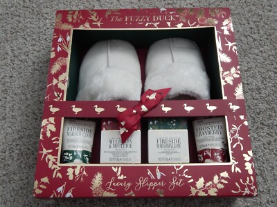 THE FUZZY DUCK WOMENS LUXURY SLIPPER SET BAYLIS & HARDING WHITE SZ MED 4-7 NIP