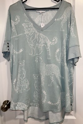 Jane and Delancey Women's V-Neck Top Shirt Tiger Cheetah Print Green Teal NWT