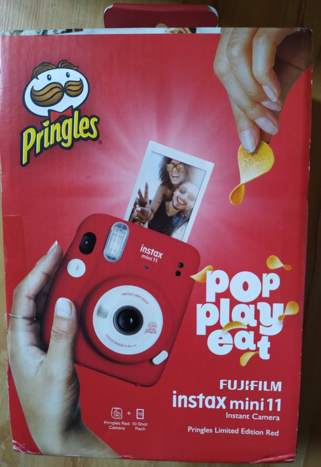 Cámara instantánea - Fujifilm Instax Mini 11, roja Pringles Limited Edition