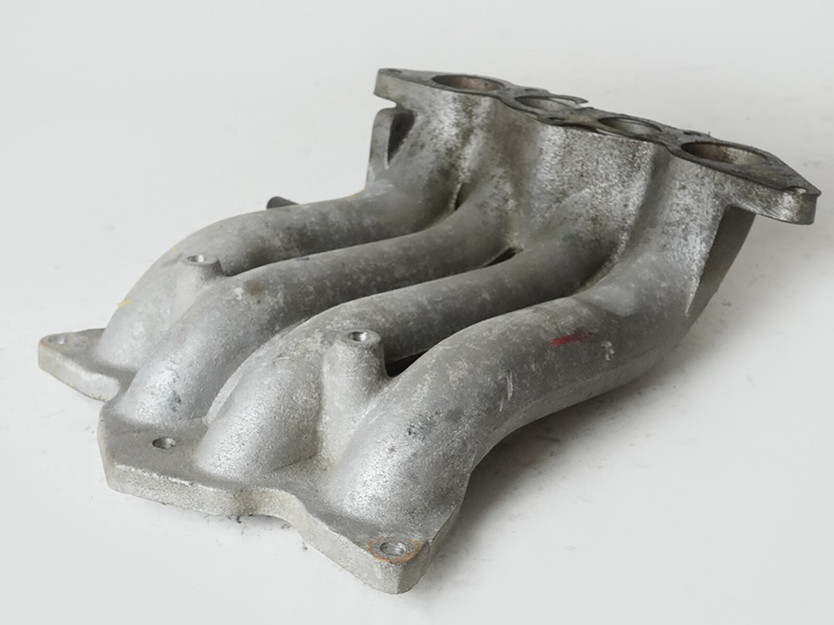 1986 - 1988 Mazda Rx7 Engine Air Intake Manifold Lower Unit 1986 - 1988 Mazda Rx7 Engine Air Intake Manifold Lower Unit