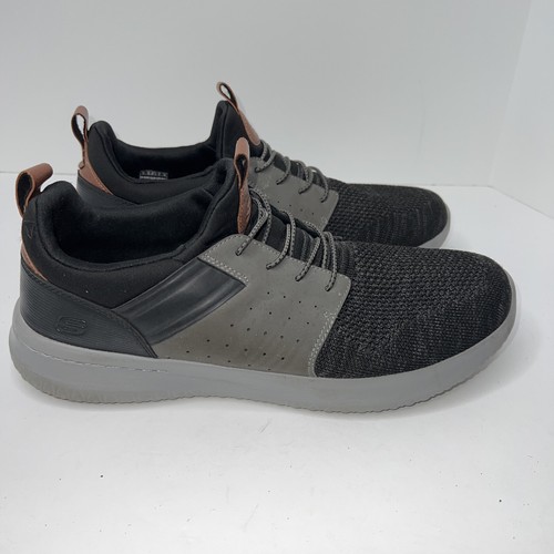 skechers delson camben