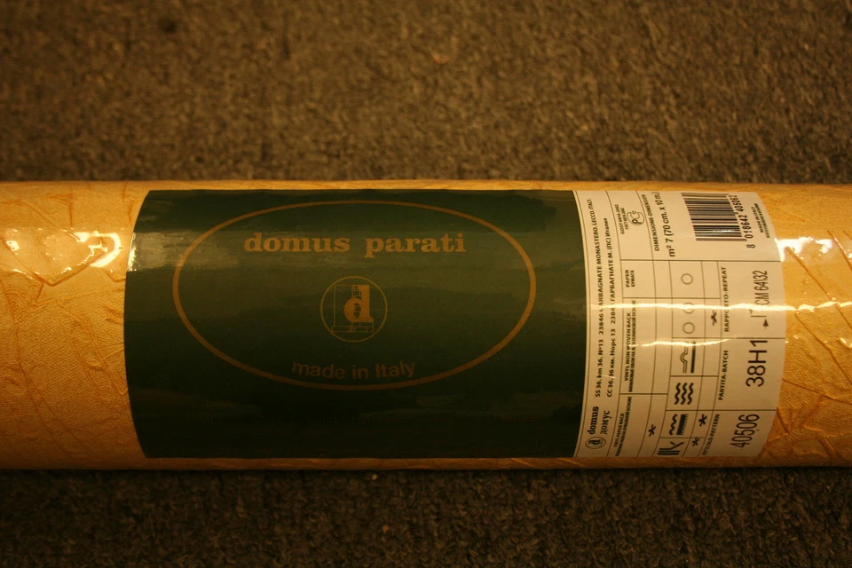 Rolos de papel de parede amarelo manteiga/dourado (40506), vermelho/dourado (40509), pêssego (40502) - Imagem 3 de 4