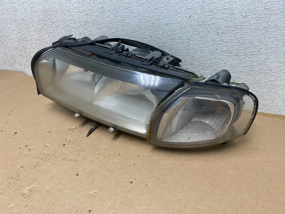 Faro halógeno lateral derecho conductor izquierdo Volvo S80 2004 2005 2006 OEM R1165 DW Foto 2 de 4
