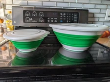 Vintage Green and White Pampered Chef Collapsible Bowls (2) with Lids (2)