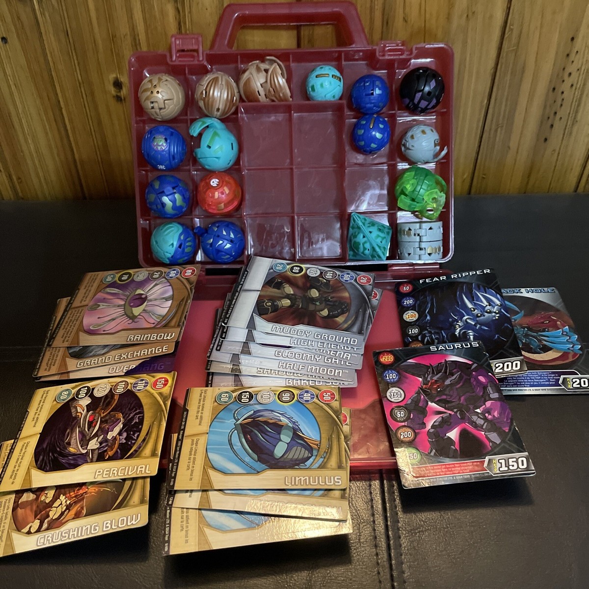 Bakugan Battle Brawlers 17 brawlers with Red Case and 18 Trading