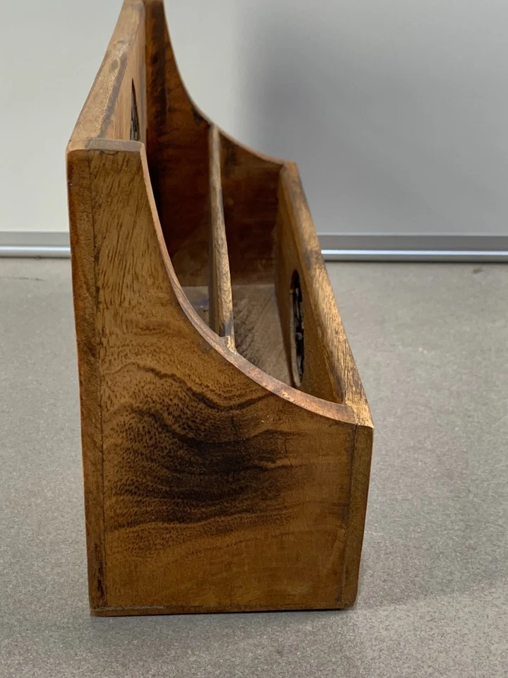 Estante clasificador de billetes de correo de dos ranuras de metal de madera vintage rústico primitivo Foto 3 de 4