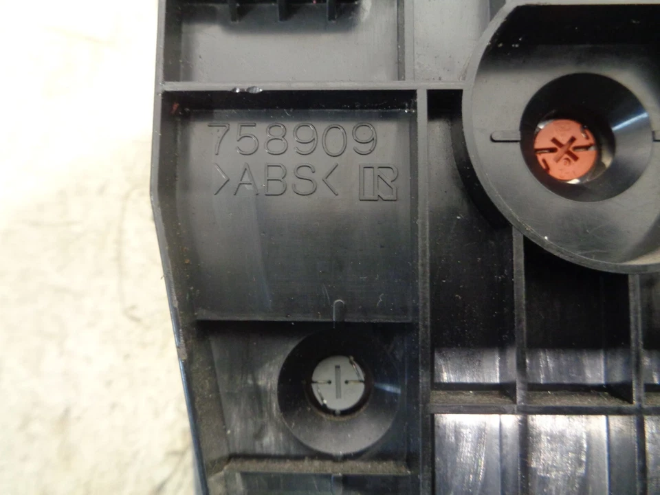 Toyota Yaris 1,8 2010 gasolina unidad de control climático 758909 Foto 3 de 3