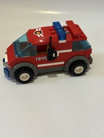 Lego City  Fire Station 7945 Retired Set w/ Minifigs Vehicles Manual