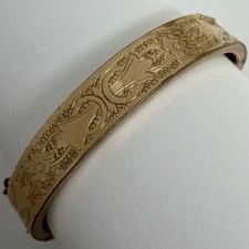 SMALL ANTIQUE VICTORIAN ENGRAVED GOLD FILLED FLOWER BANGLE BRACELET