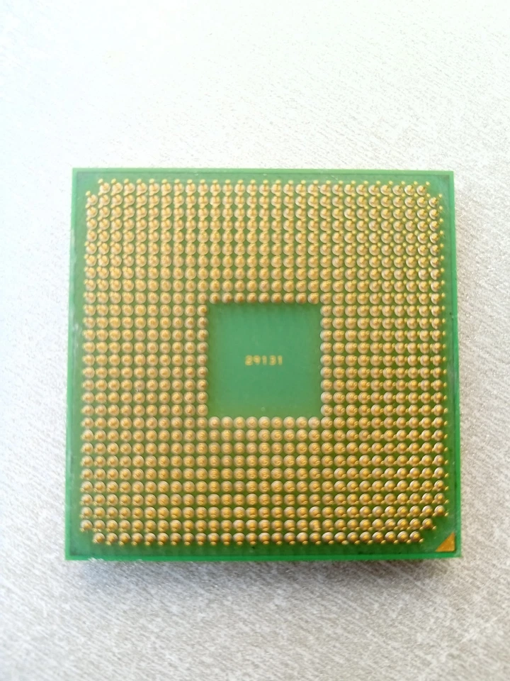 Procesador AMD Semprom 2800, Socket 754 - Imagen 2 de 4