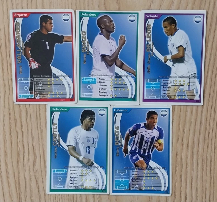 2010FIFAサッカーワールドカップ出場国オリジナルピンズセット Preços baixos em Futebol Japão 2010 Temporada Sports Figurinhas e