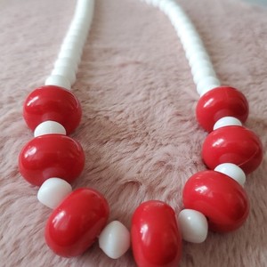 Vintage  Chunky Red and White Beaded Plastic  Necklace - 1950s-60s -pristine