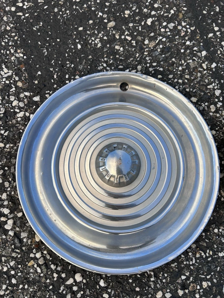 Lot Of 2 Vintage 1956 Oldsmobile Custom Cruiser Metal Wheel Hubcap 15.5" - Image 3 of 4