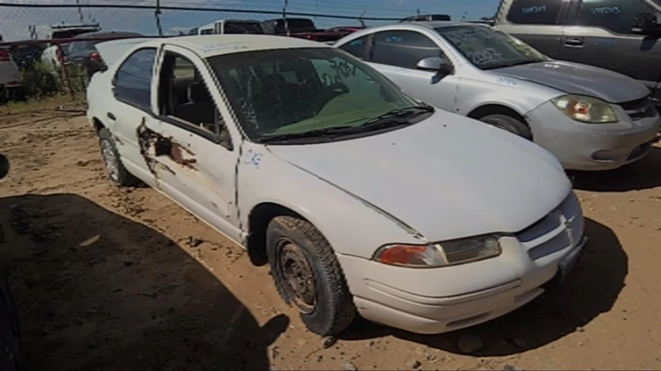 Conjunto de limpador de ar usado serve: 1997 Dodge Stratus grau A - Imagem 3 de 4