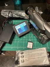 FOR PARTS Canon ZR400 miniDV camcorder with charger