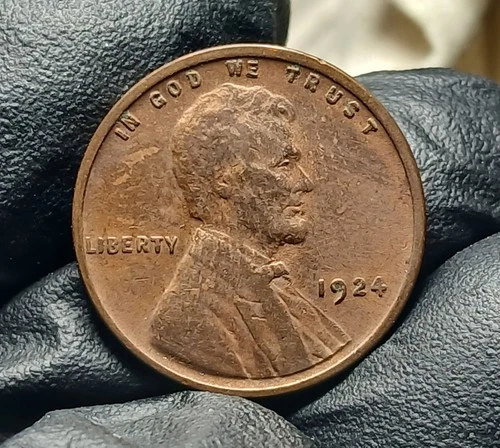 1924 Lincoln Wheat Cent In VF Condition