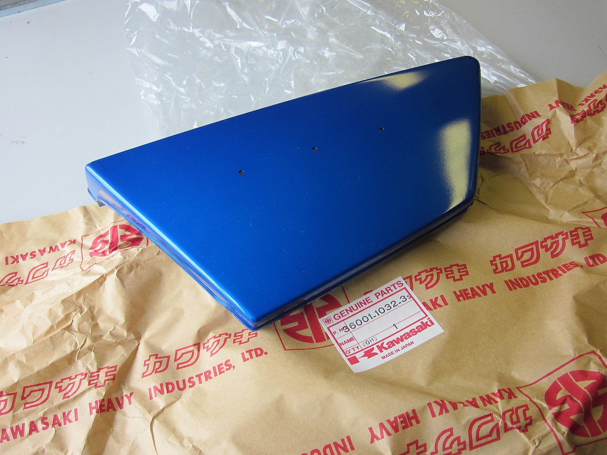 Kawasaki KZ250 Z 250 A Blue Left Side Cover LH 36001-1032-3S NOS