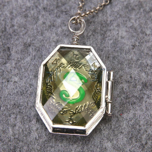 Harry Potter Necklace Slytherin Horcrux Locket Hogwarts Memorabilia Charm HOT - Picture 5 of 10
