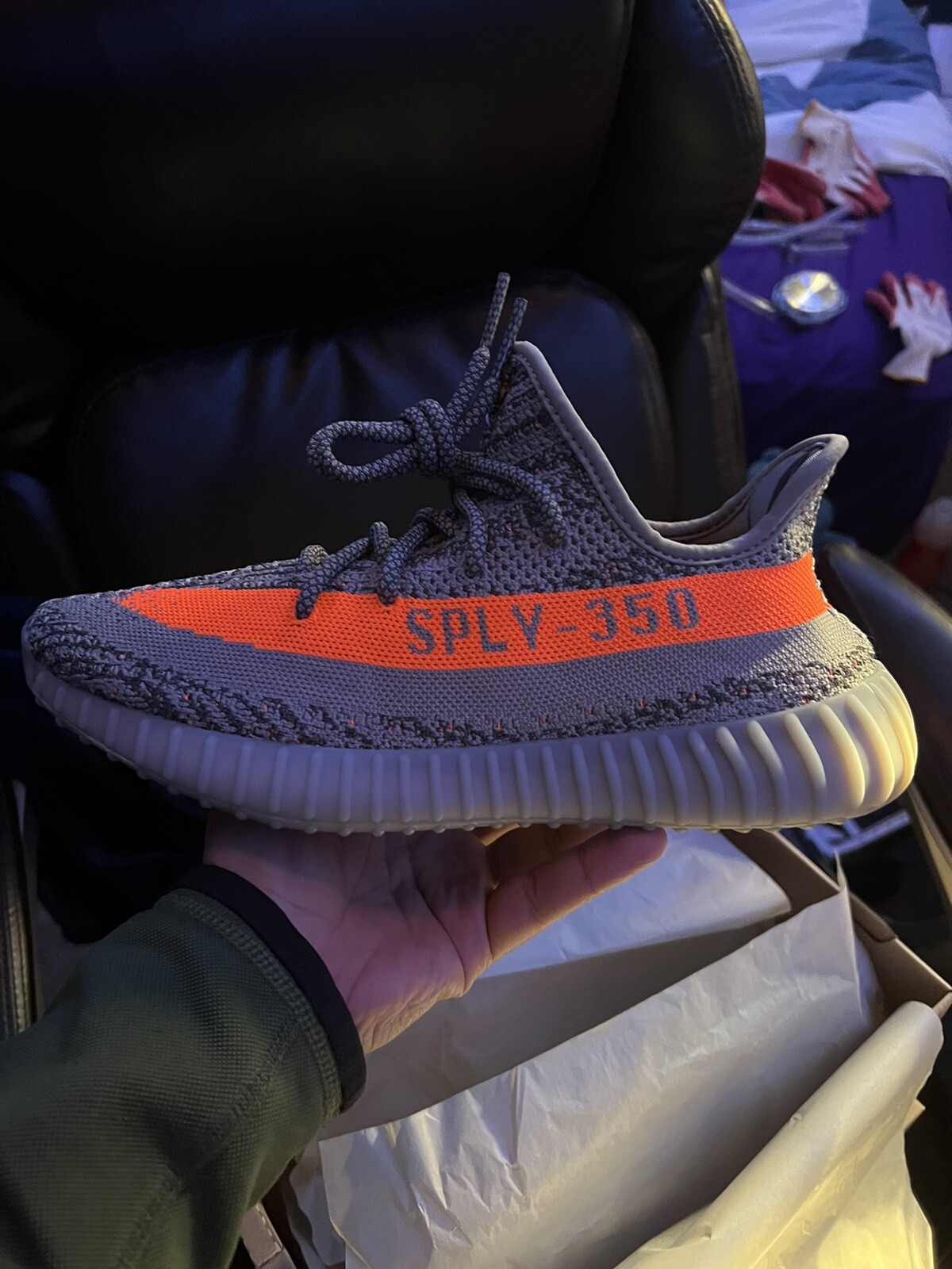 YEEZY BOOST 350 V2 BELUGA RF/STEEPLE RED sz |