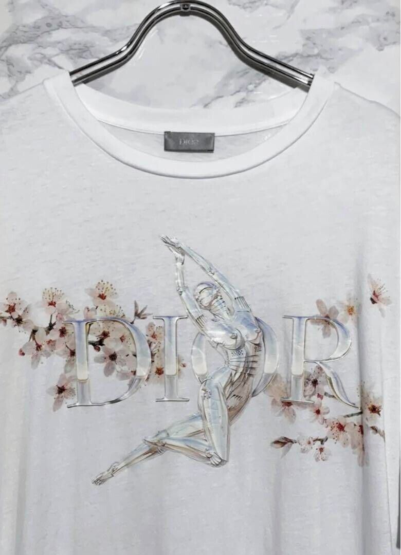 Dior x Kim Jones Pre-Fall 2019 Sorayama Robot White Tee size Dior x Kim Jones Pre-Fall 2019 Sorayama Robot White Tee size