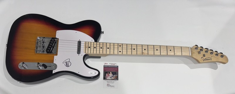STEVE WINWOOD SIGNED SUNBURST ELECTRIC GUITAR TRAFFIC BLIND FAITH JSA COA