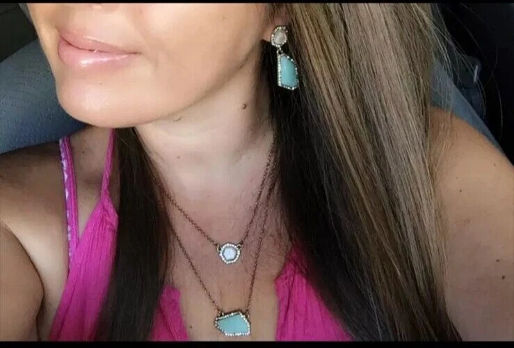 Collar Chloe + Isabel Sand + Sky Convertible Moda Verano Distintivo Foto 4 de 4