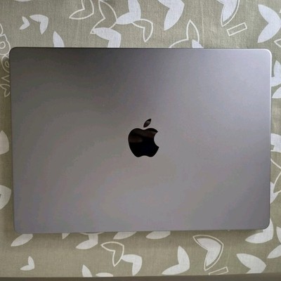 Apple MacBook Pro 14 Zoll 2021 M1 Pro 16 GB 512 GB SSD Grau