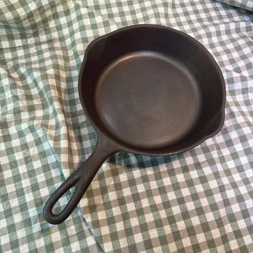 Vintage Restored WAGNER WARE SIDNEY -0- 1055 #5 CAST IRON SKILLET (1935-59)