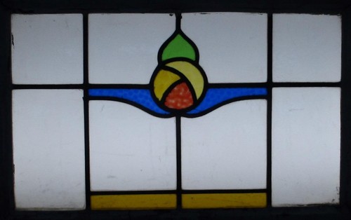 PRETTY ABSTR. MIDSIZE OLD ENGLISH LEADED STAINED GLASS WINDOW 26 1/4" X 17 1/2" - Picture 2 of 3