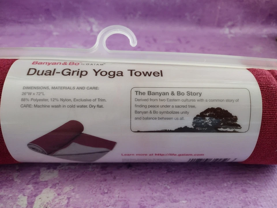 Полотенце для йоги коврик двойной захват красный серый двусторонний большой 26x72 Banyan & Bo Gaiam НОВОЕ - Изображение 3 из 4