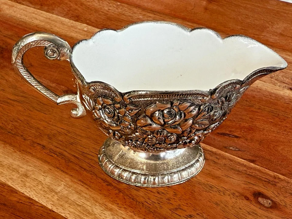 De Colección Himark Ornamentado Plateado Crema Elevada Patrón Rosa Esmalte Blanco Foto 2 de 4