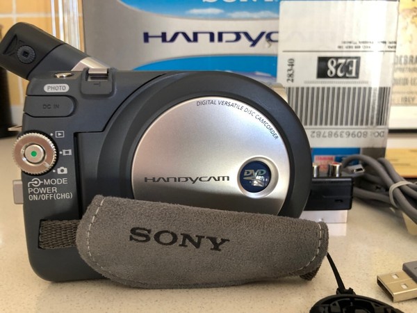 SONY Handycam DCR-DVD201E - DVD R/RW