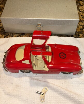 Marklin Mercedes Benz Factory Exclusive 1993 MB 300 SL Gullwing clockwork 81092