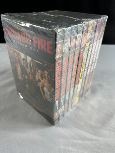 Universal Chicago Fire Season Ten Widescreen DVD Box Set Produced By Dick Wolf - Picture 7 of 12