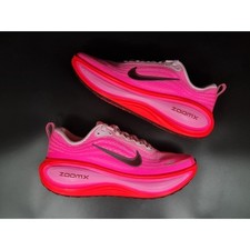 Nike Vomero Plus Hyper Pink Bright Crimson Women s . SIZE 8 - HV8154-604