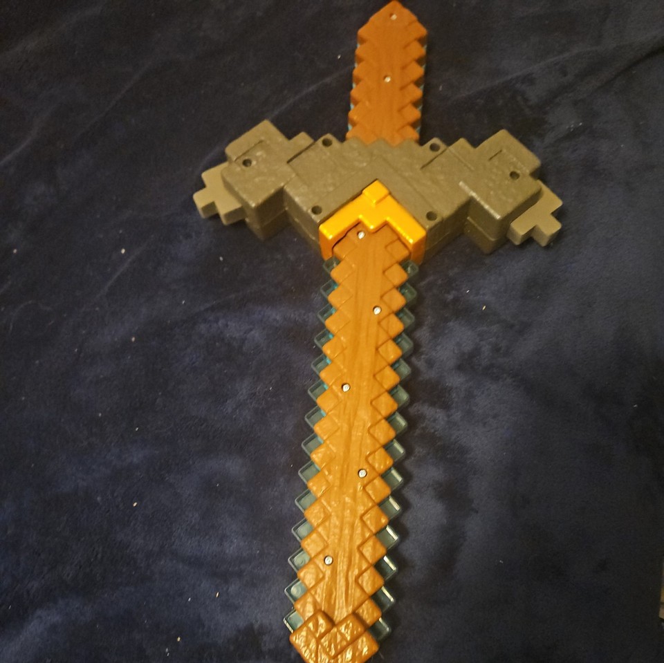 Mattel Minecraft Sword and Pickaxe 2-in-1 Toy, Button-Activated Click ...