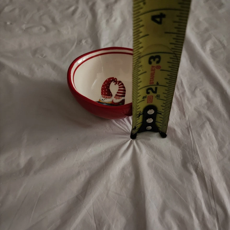 Plato de baratija rojo Gnomos cocina Kaboodle Grasslands Road miniatura Foto 4 de 4