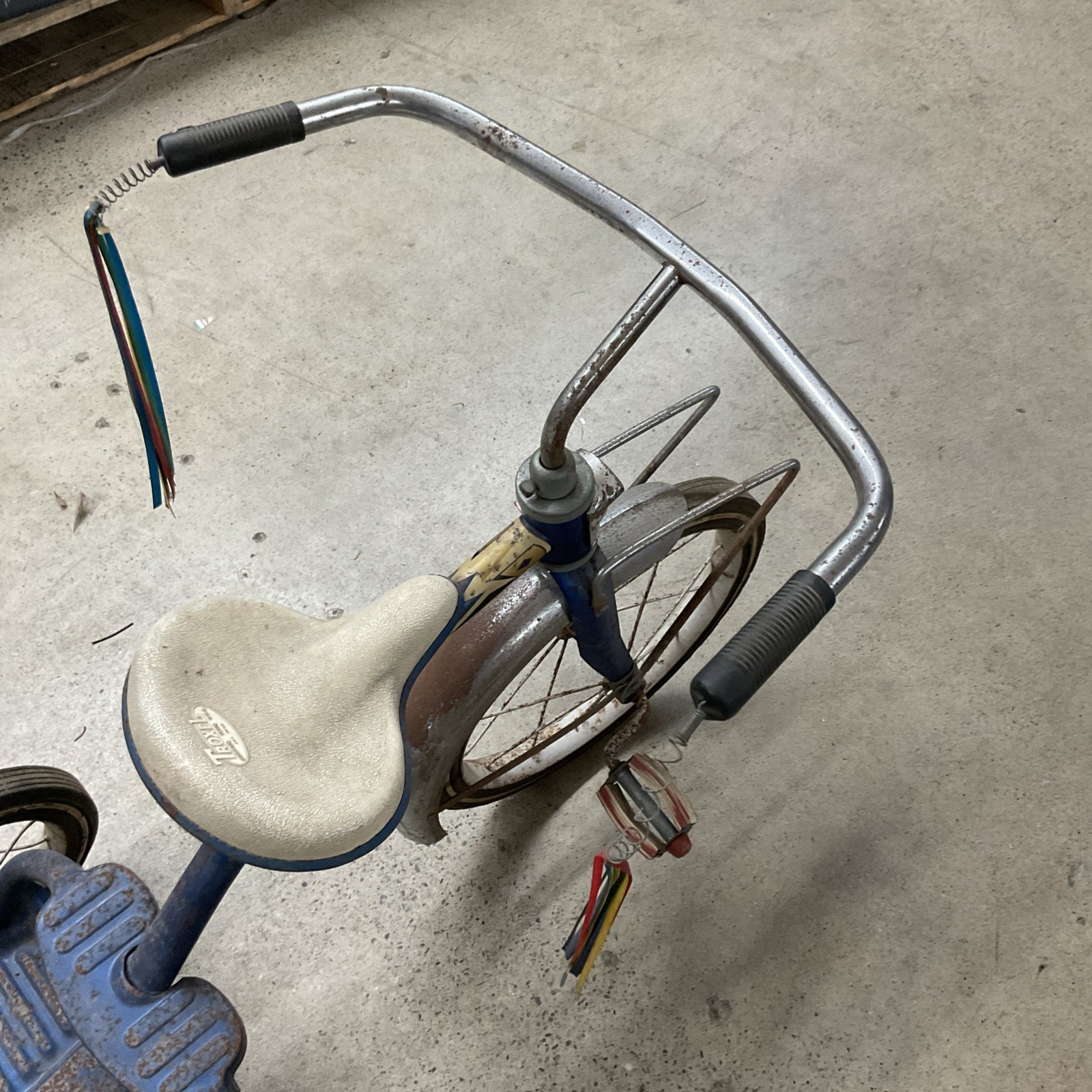 Troxel Tricycle Vintage Blue Frame White Seat Chrome Handlebars & Fenders Used