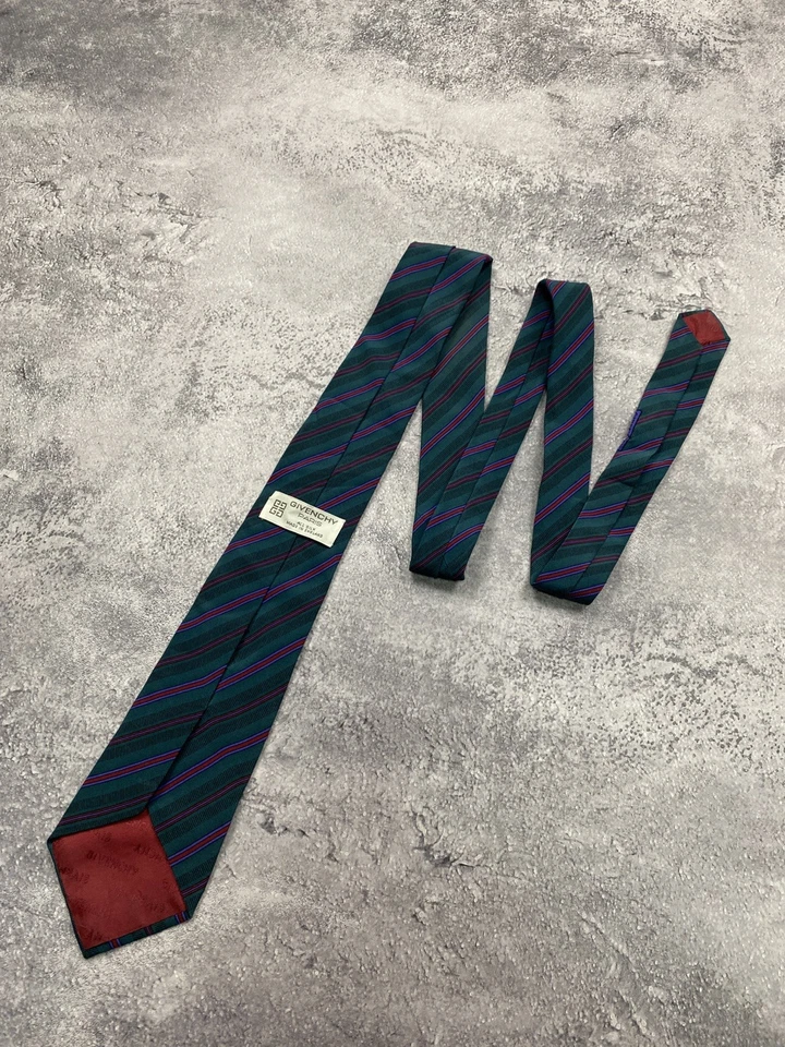 Gravata GIVENCHY Vintage Toda Seda Listrada Verde Luxo Feita na Inglaterra Rara - Imagem 4 de 4