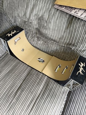 Tech Deck Tony Hawk Skatepark Rampe Vert Quarter Pipe mit Box X Concepts