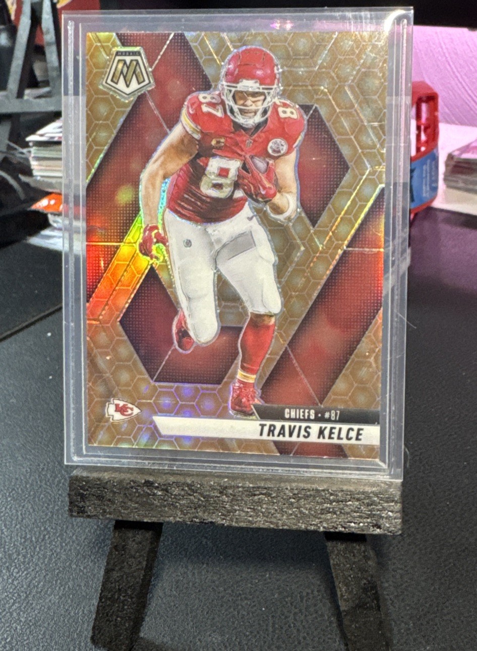 2025 Mosaic Travis Kelce Honeycomb SSP Prizm #106 Kansas City Chiefs Case Hit
